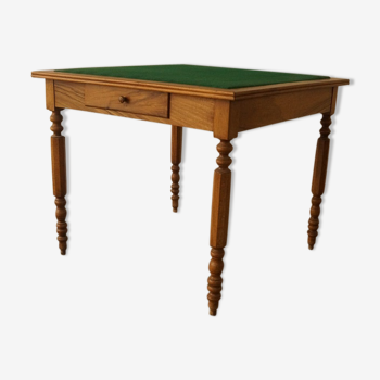 Game table in walnut 1900