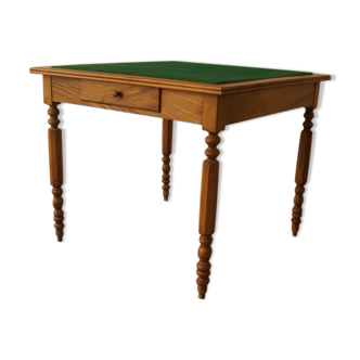 Game table in walnut 1900