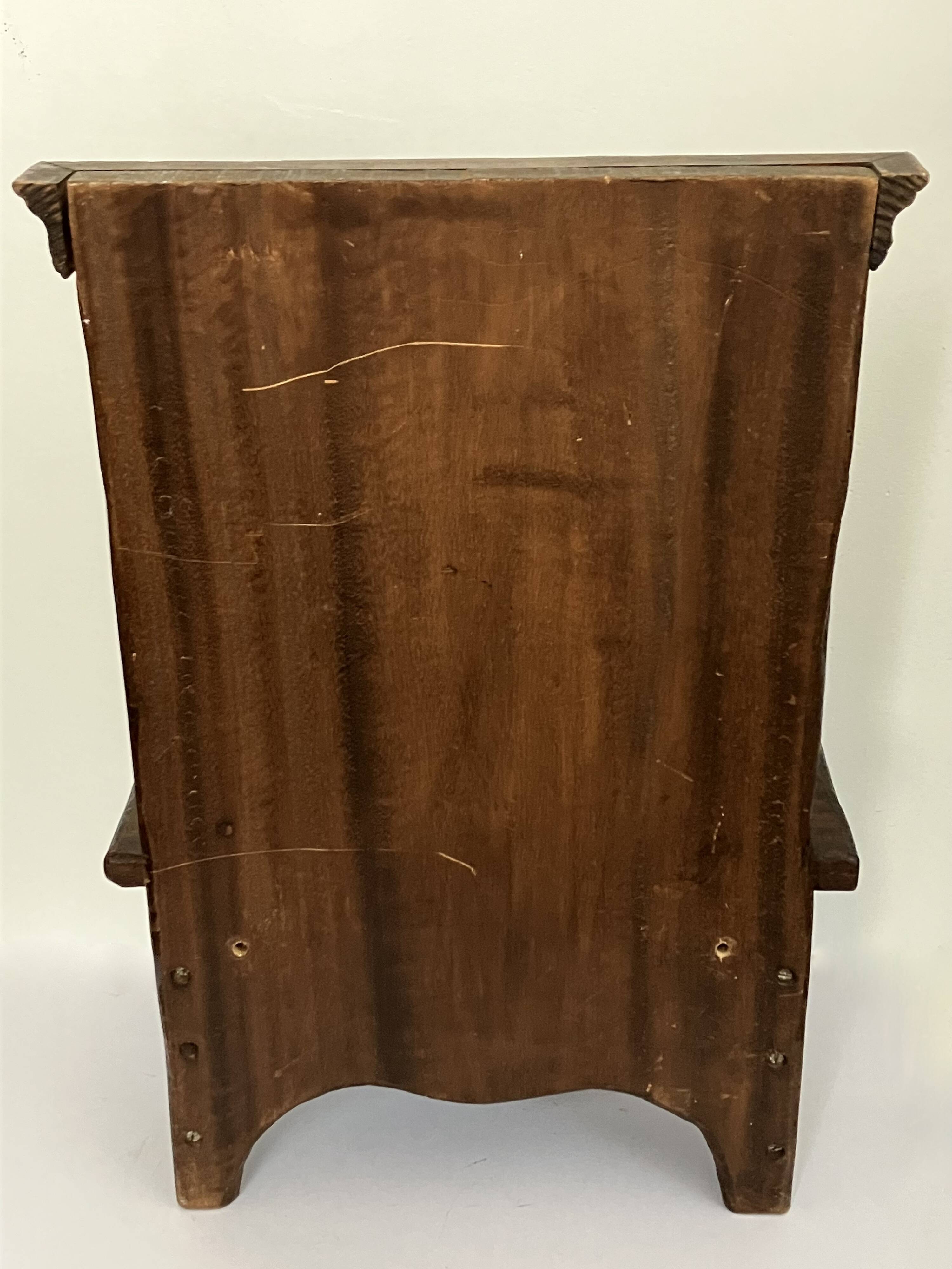 Wall shelf, straw marquetry