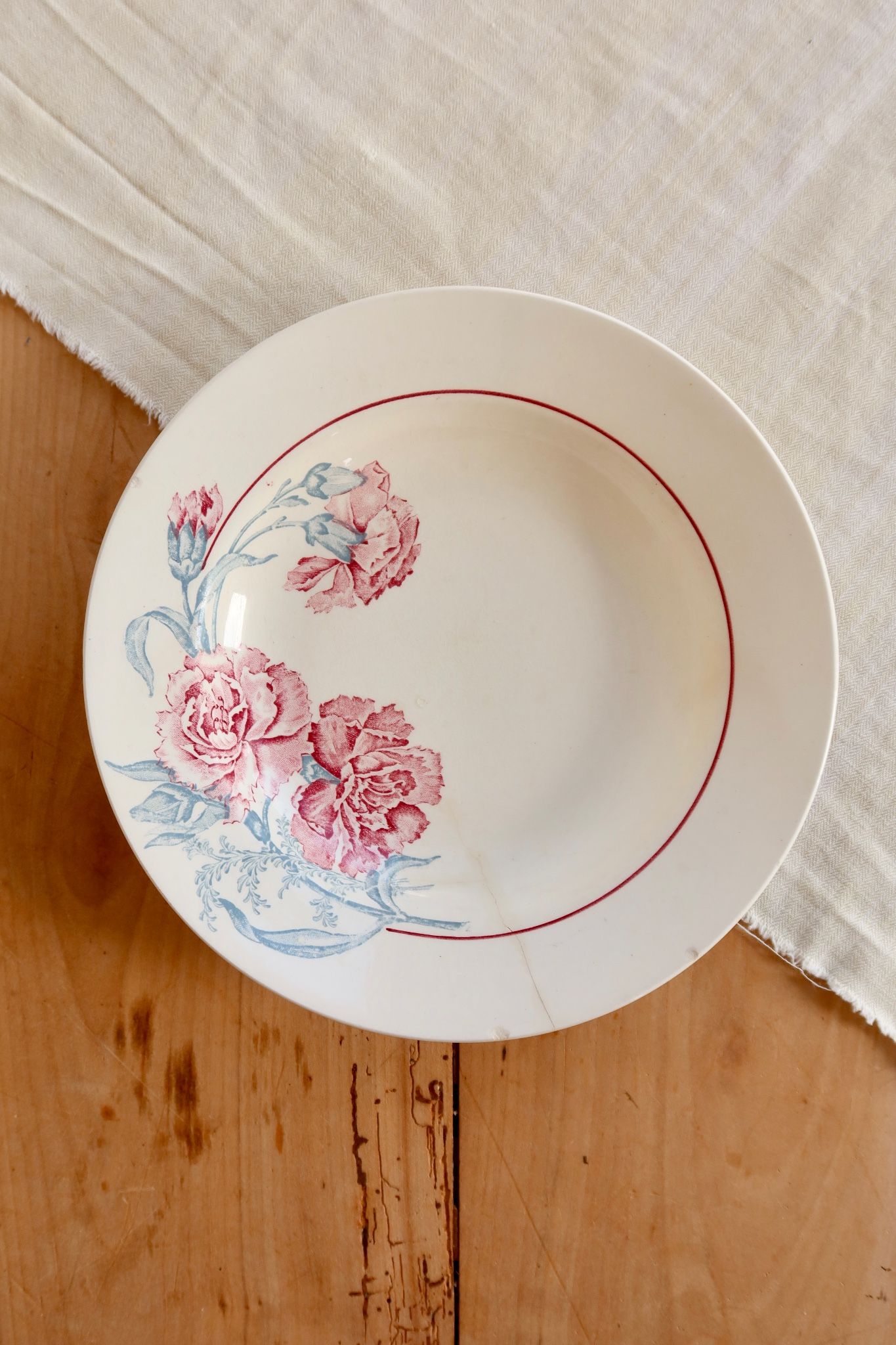 Vintage hollow plate from Saint-Amand, ironstone, Antibes design.