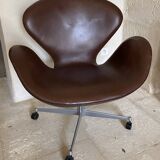 2 office armchairs + Settee / Swan sofa by Arne Jacobsen for Fritz Hansen, original leather