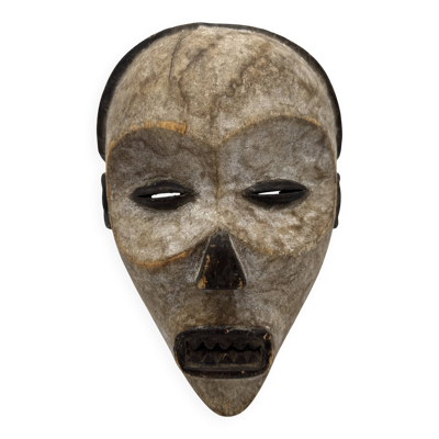 Masque Fang du Gabon – Art africain tribal ancestral, kaolin blanc rituel