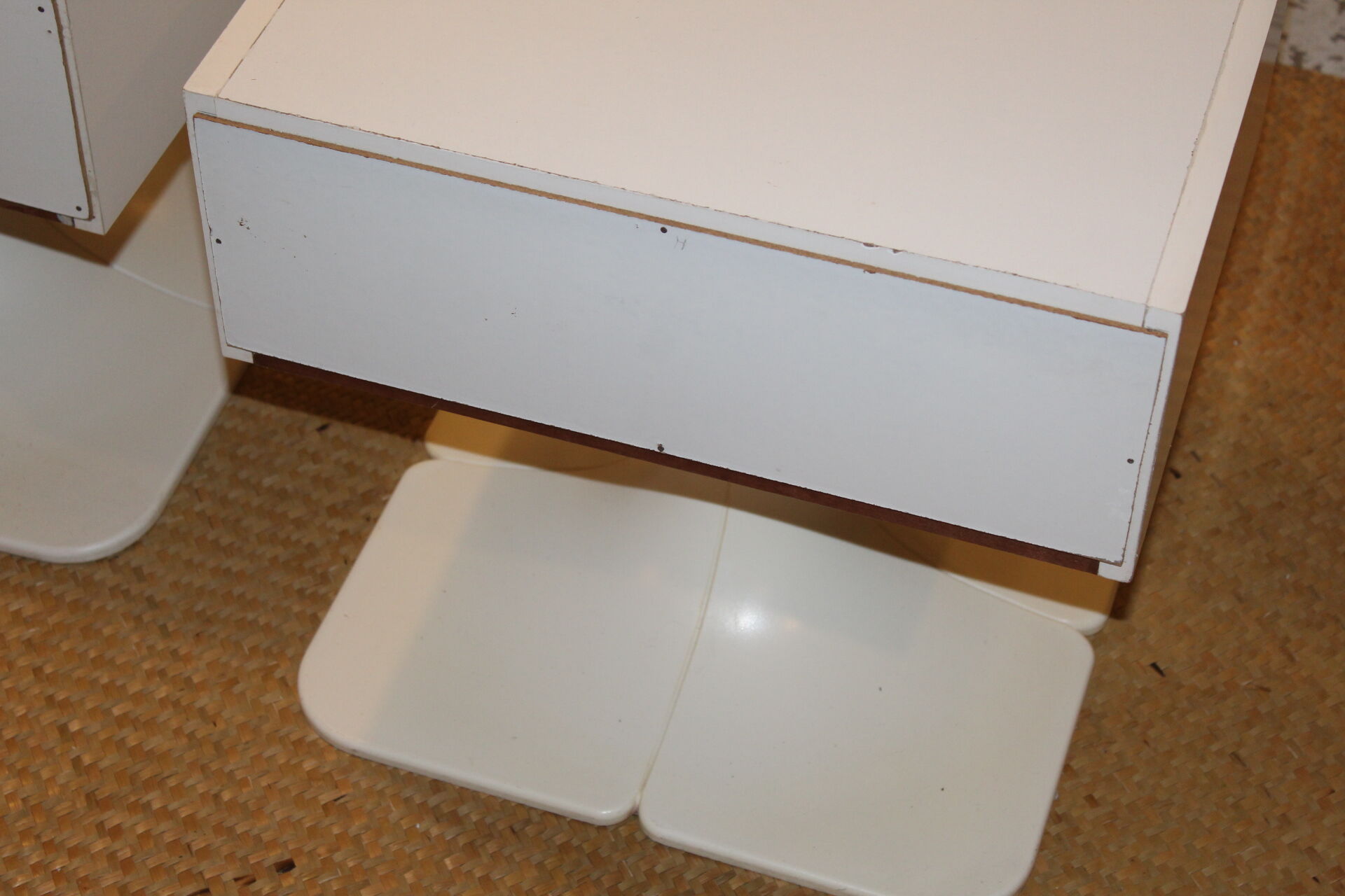Pair of nightstands 70s