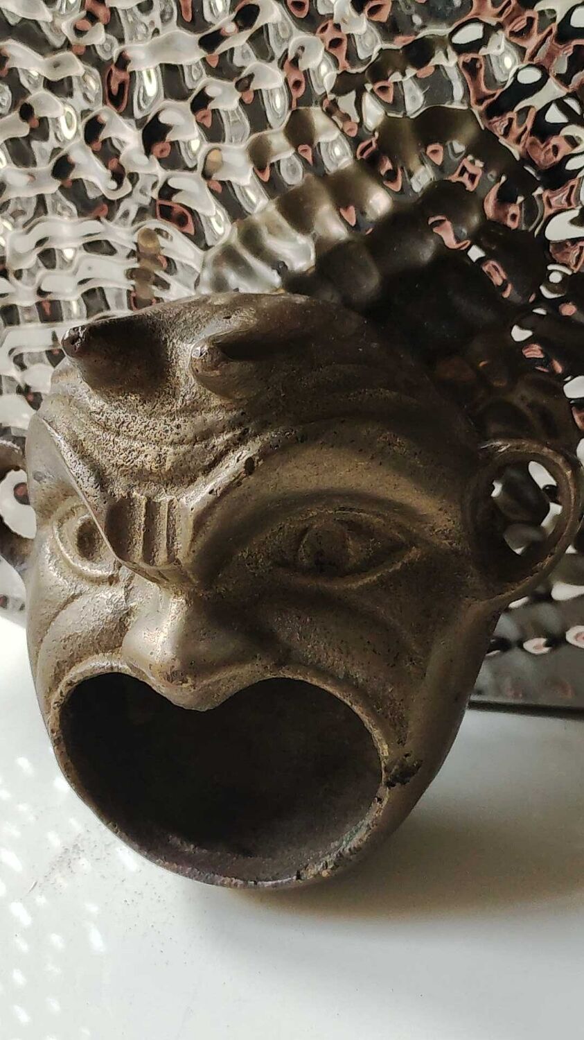 Ashtray/empty pocket devil's satyric head/diablotin, in bronze with golden patina. signed medina iran