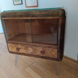 Meuble d'appoint avec vitrine