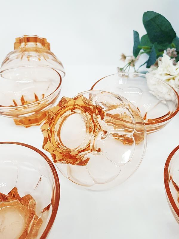 Lot of 6 glasses of pink champagne of 70 years