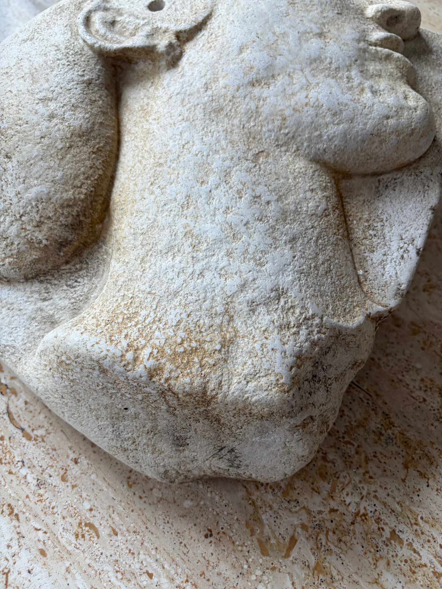 Bas-relief style antique