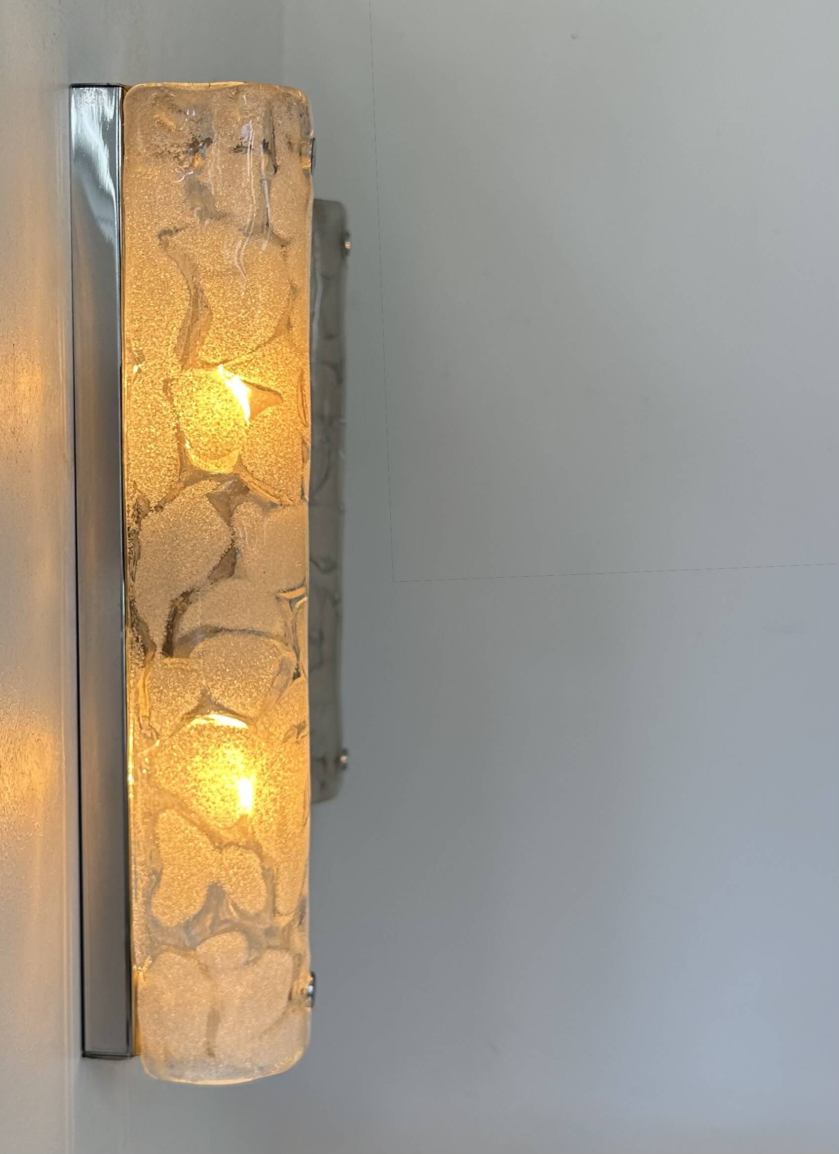 Paire d'appliques vintage en verre murano et métal chromé, Italie, 1960