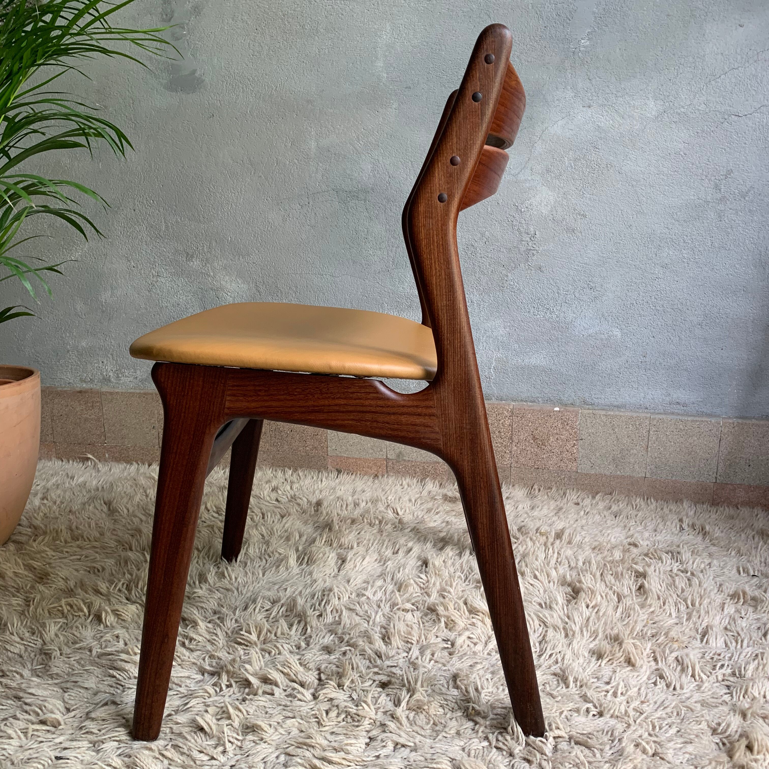 Scandinavian chair Erik Buch in teak and leather