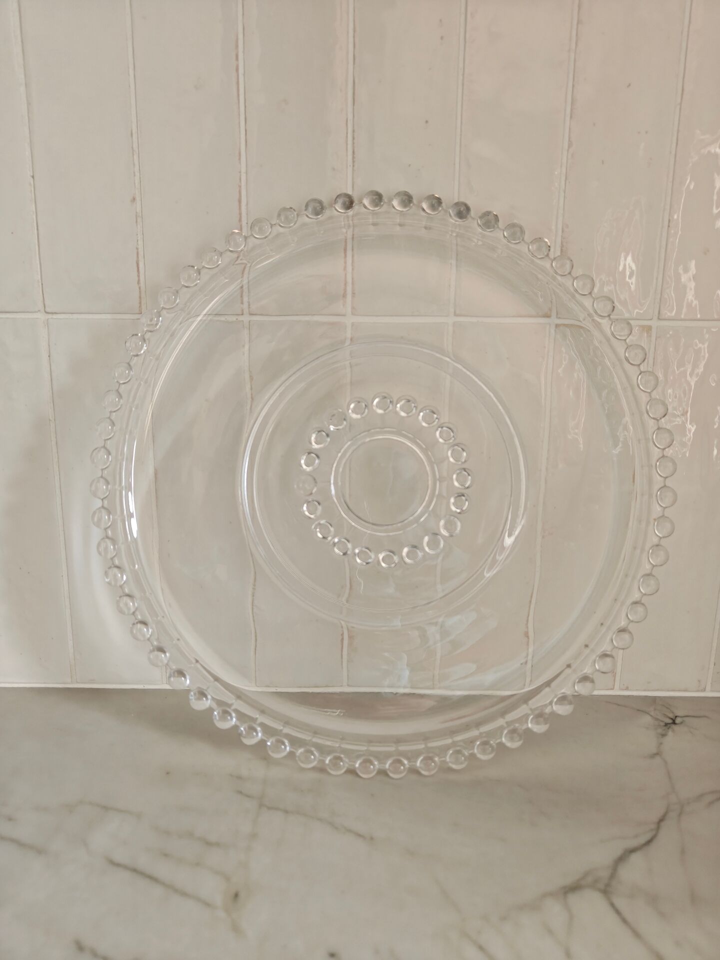 Glass dish