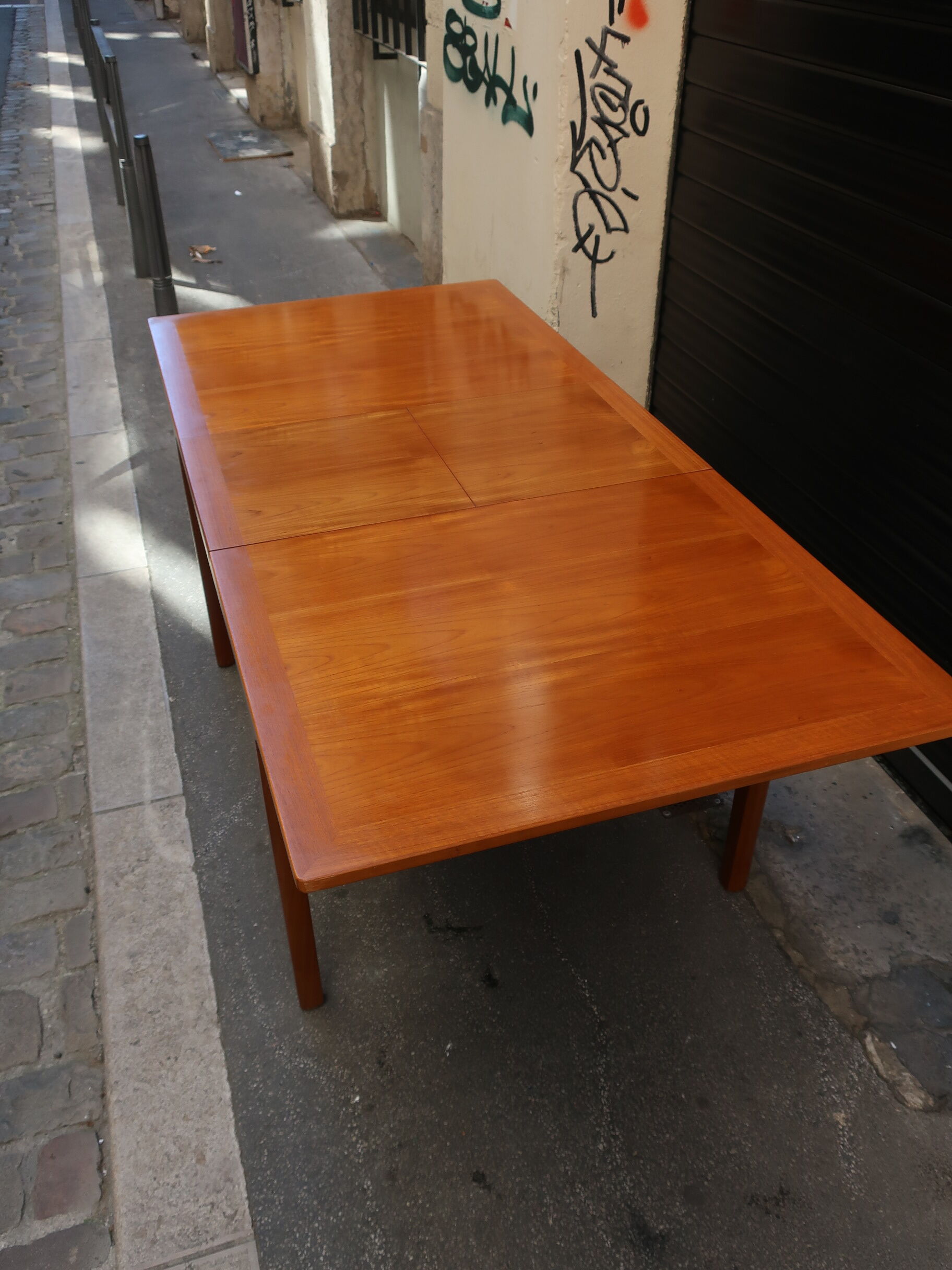 Nathan furniture dining table in 60s teak with butterfly extension