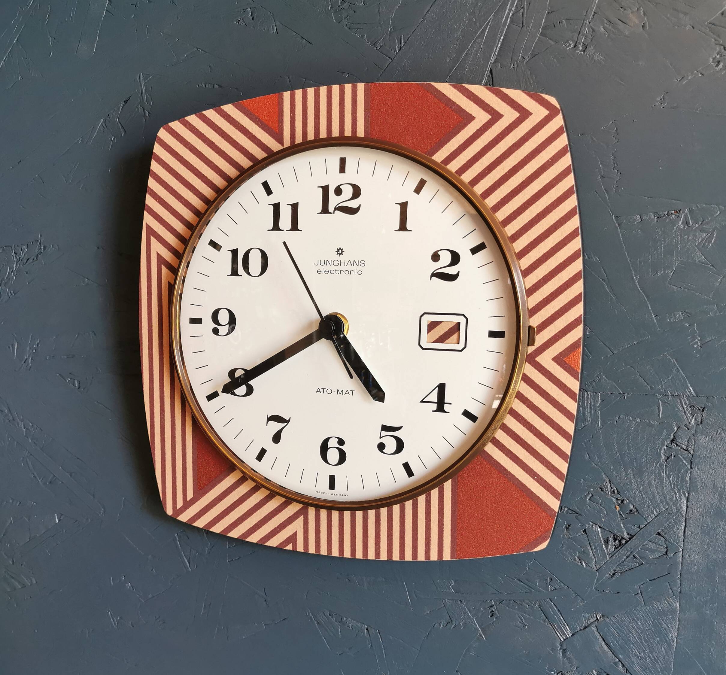 Silent rectangular vintage wall pendulum clock "Copper pink junghans"