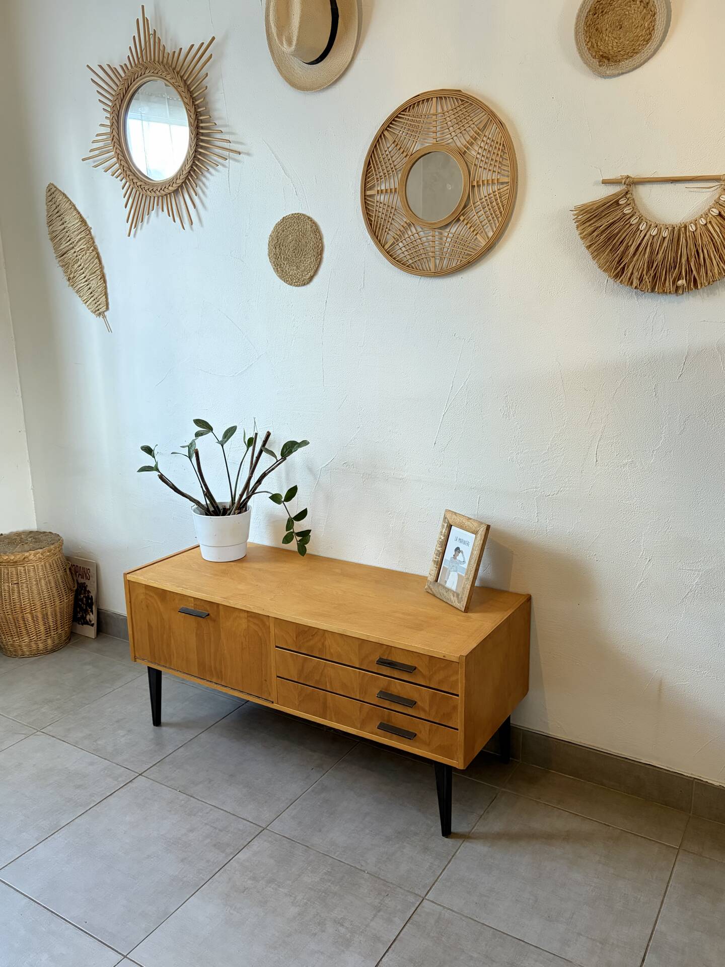 Enfilade vintage TV unit from the 1960s.
