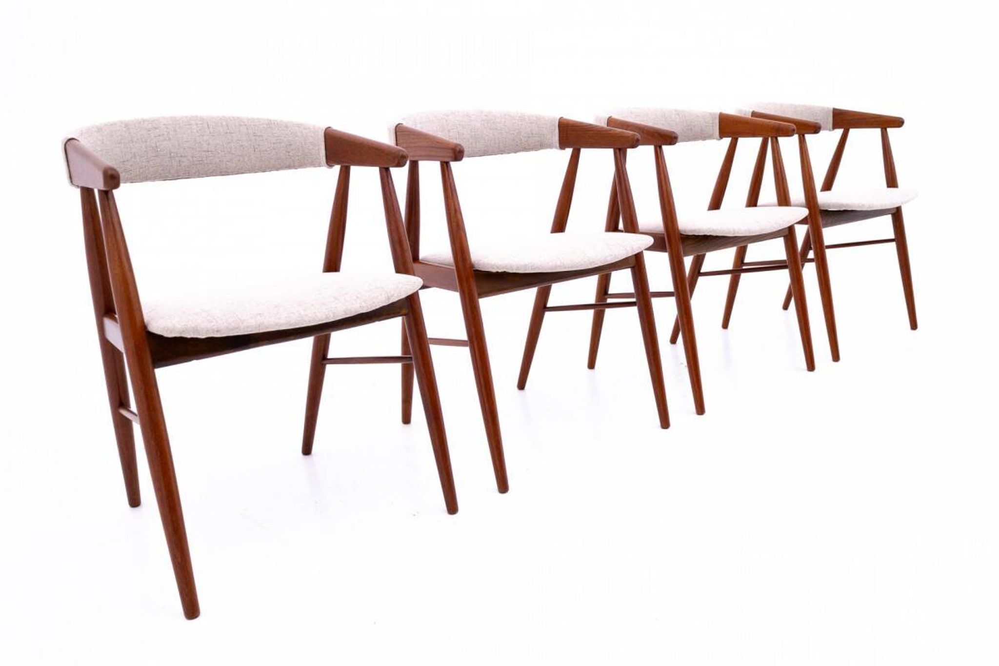 Chairs designed by Ejner Larsen & Aksel Bender Madsen, Denmark, 1960s. After renovation.