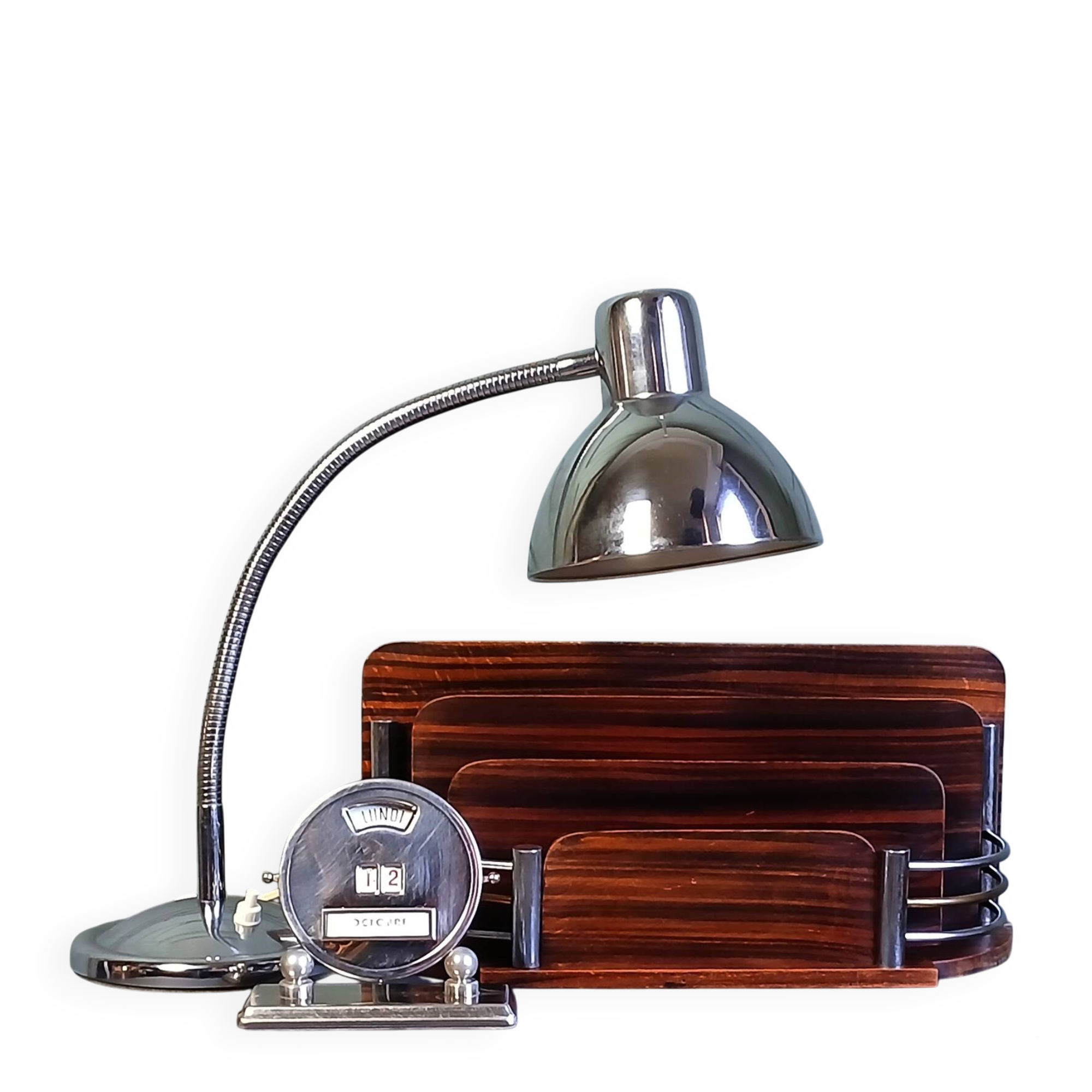 Articulated desk lamp in chrome metal, circa 1960.