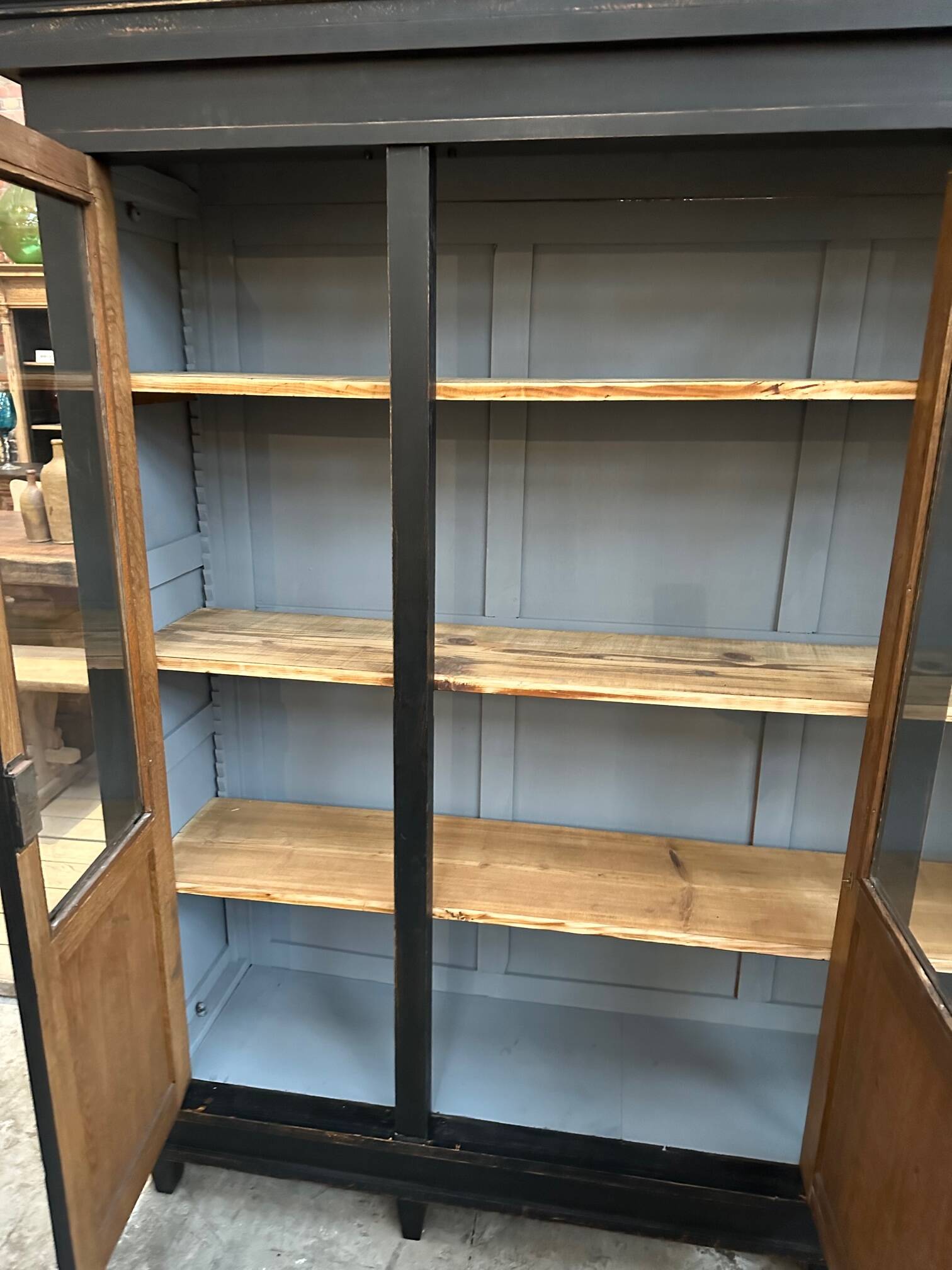 Showcase early 20th century