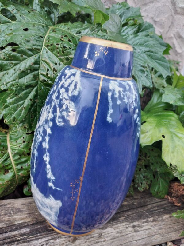 Vase bleu porcelaine de Limoges