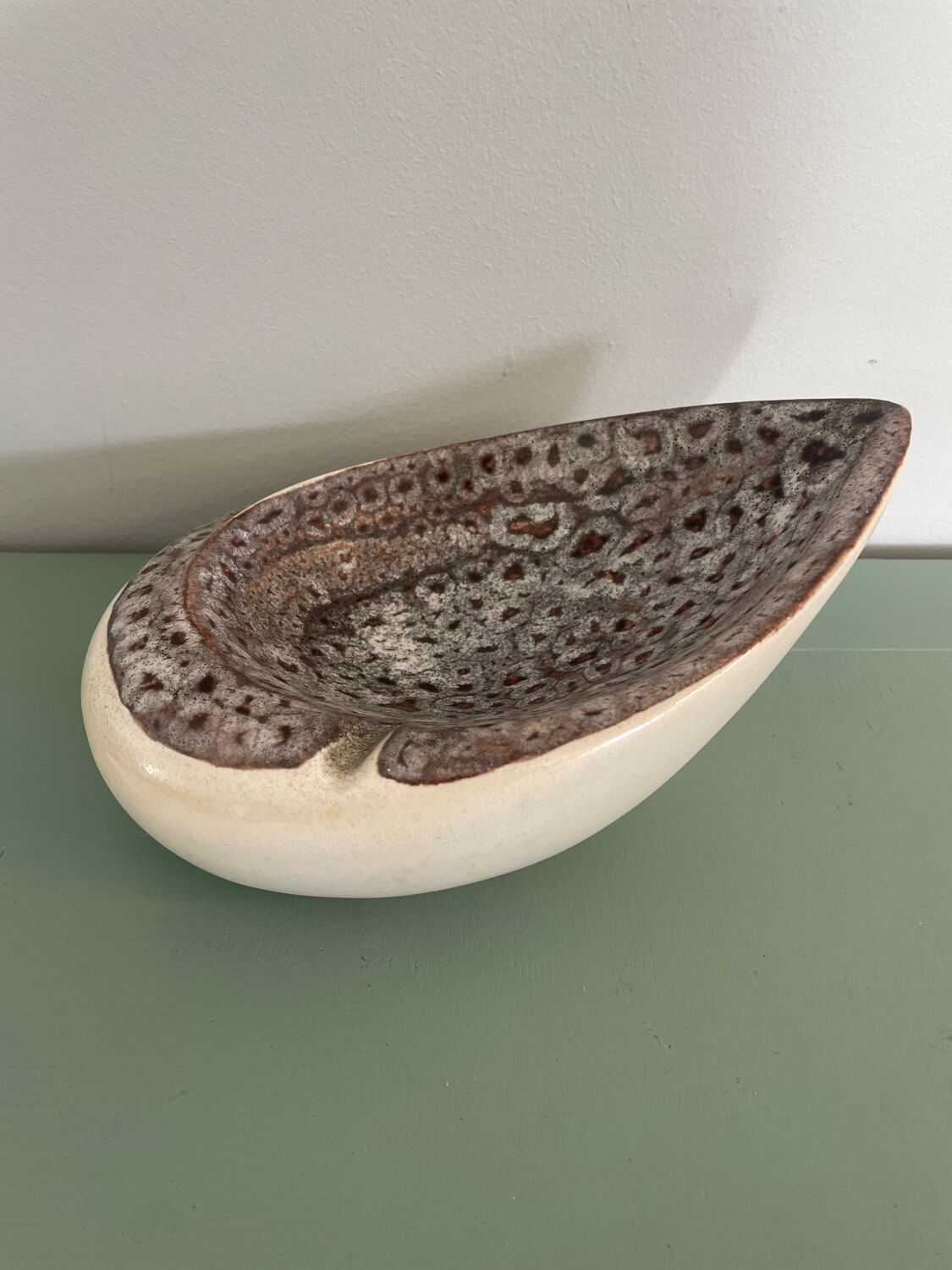 Cendrier vintage en céramique en forme de coquillage