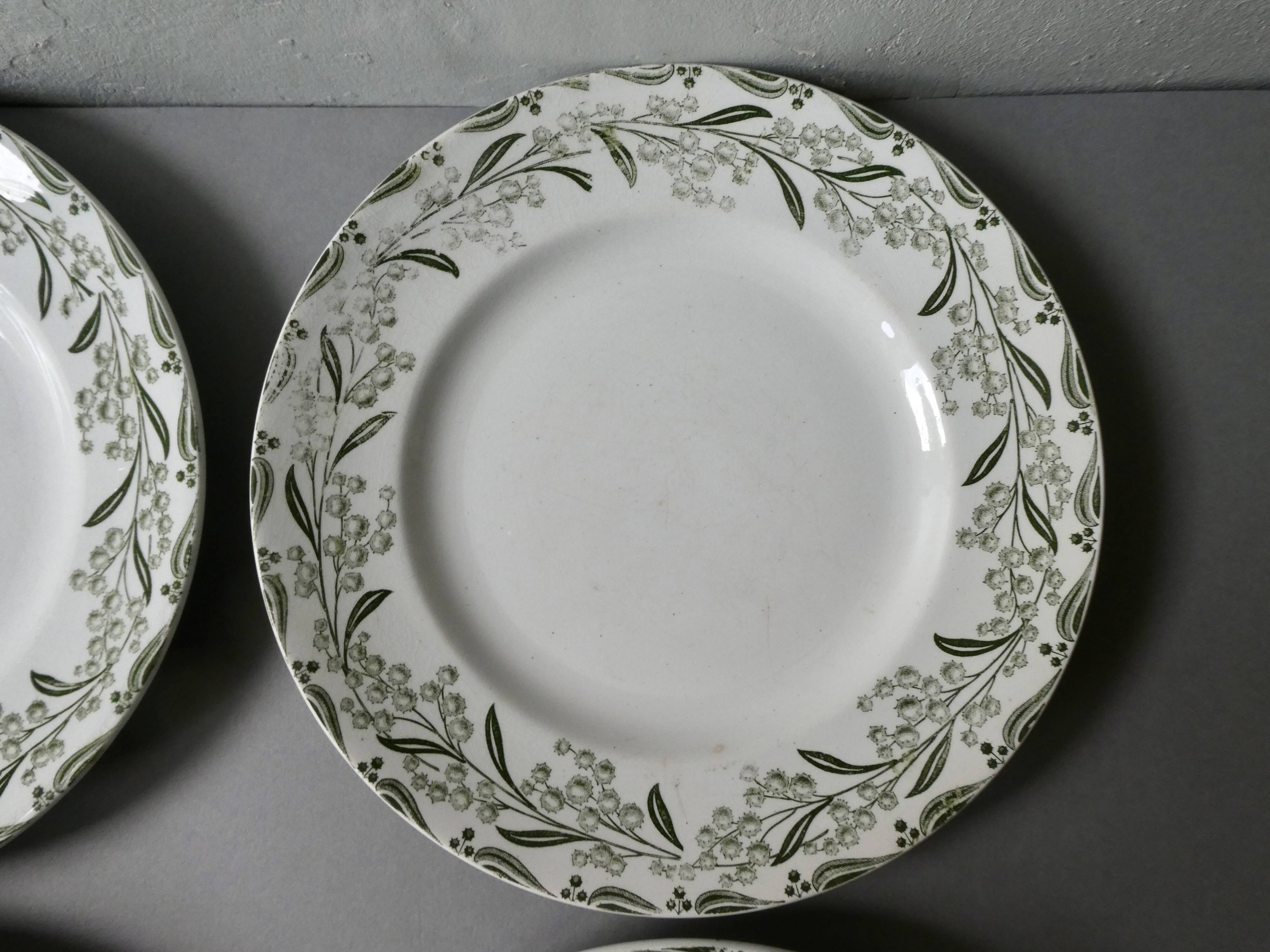 4 assiettes plates Terre de Fer Saint Amand, décor mimosas