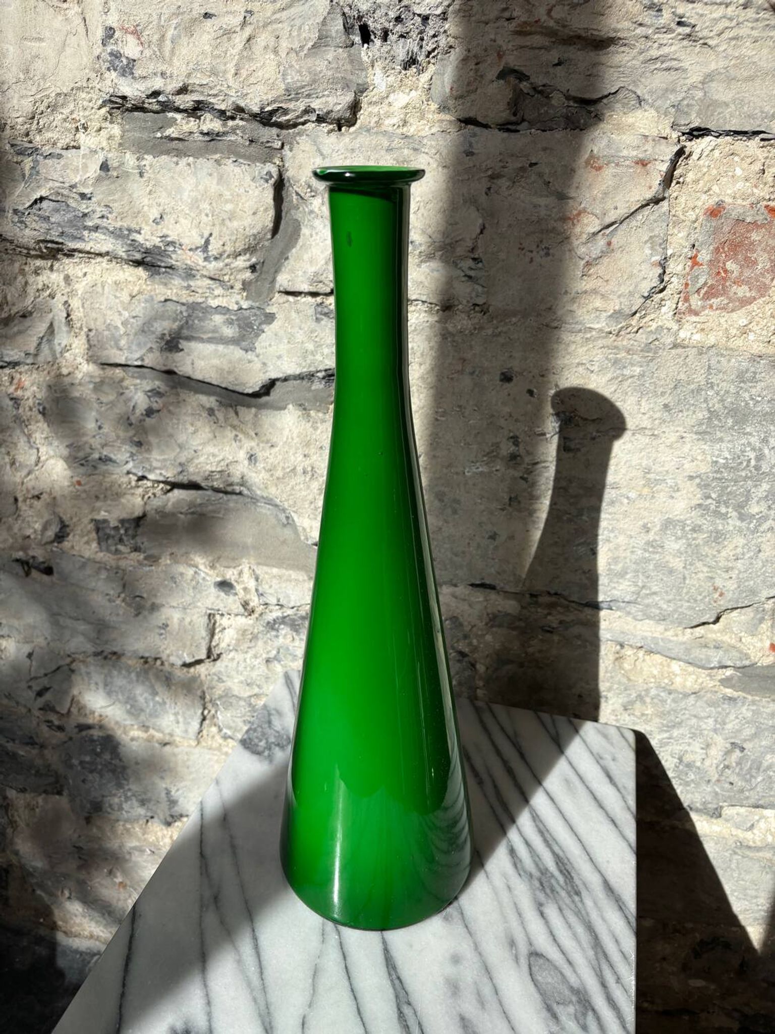 Vase "Opalino Italie" vert vif