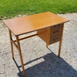 Office of the 50s in blond beech feet compass