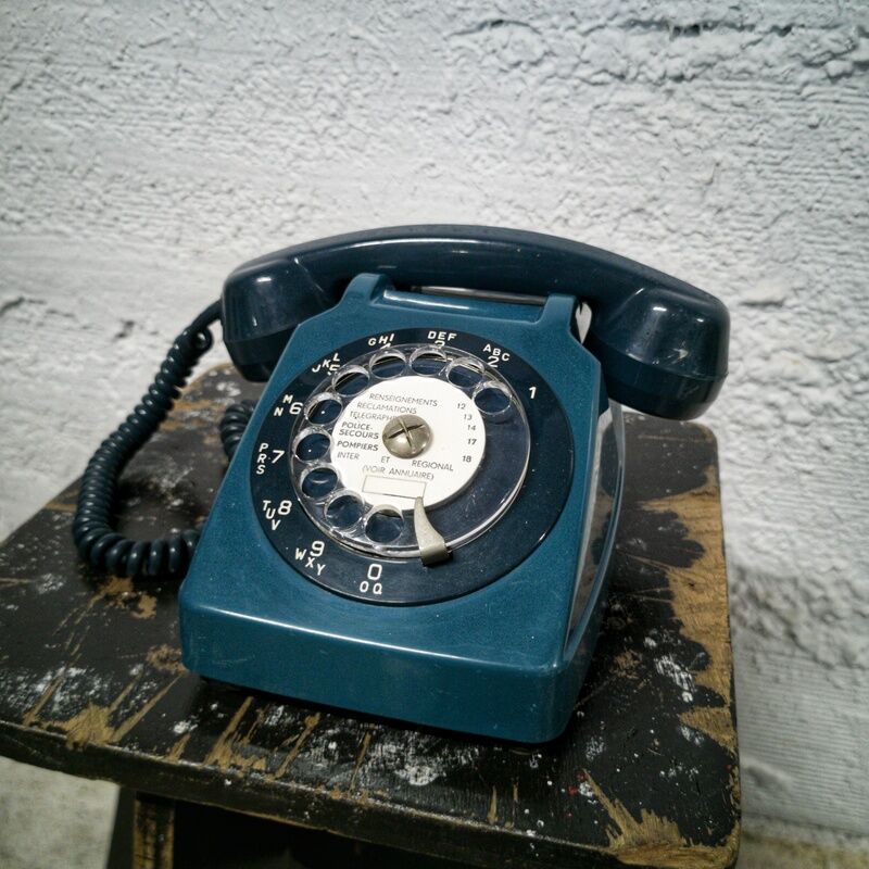 Duck blue dial phone