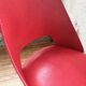 Chaise rouge tonneau