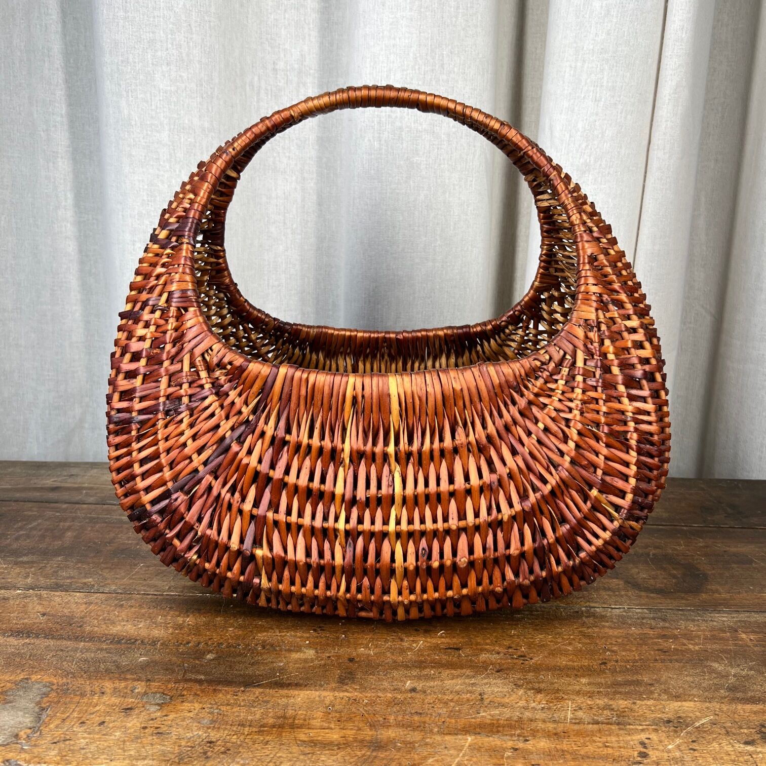 Old wicker basket "gondola" with handle