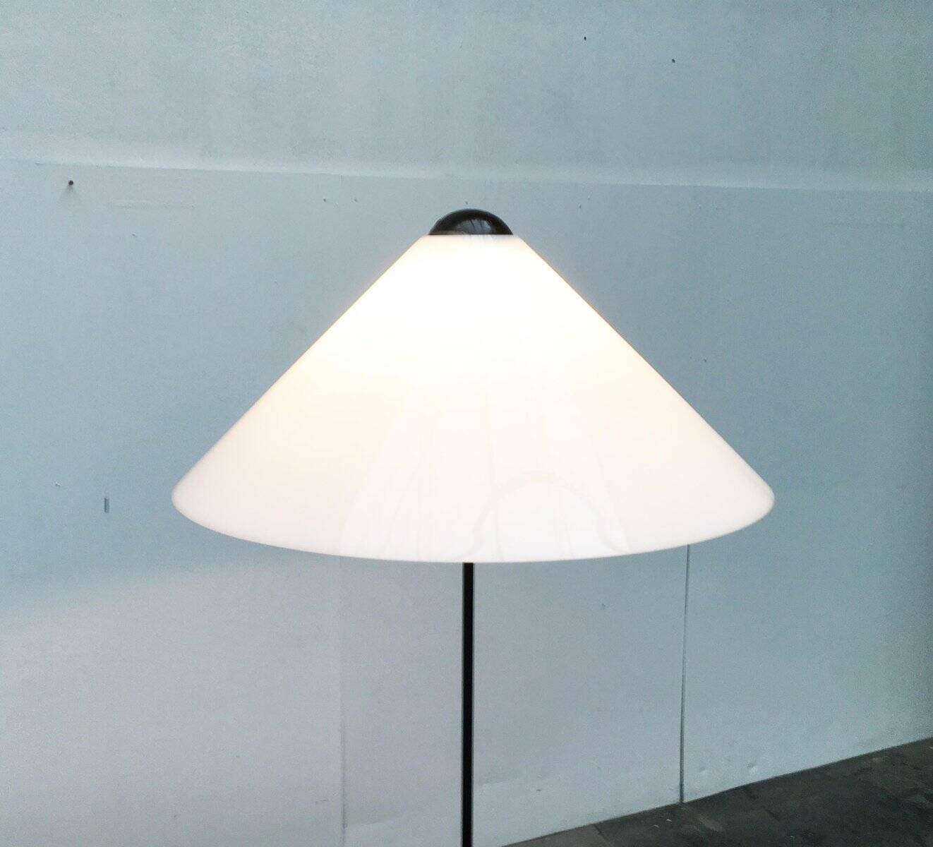 Mid-Century Snow floor lamp by Vico Magistretti for Oluce, 1970s