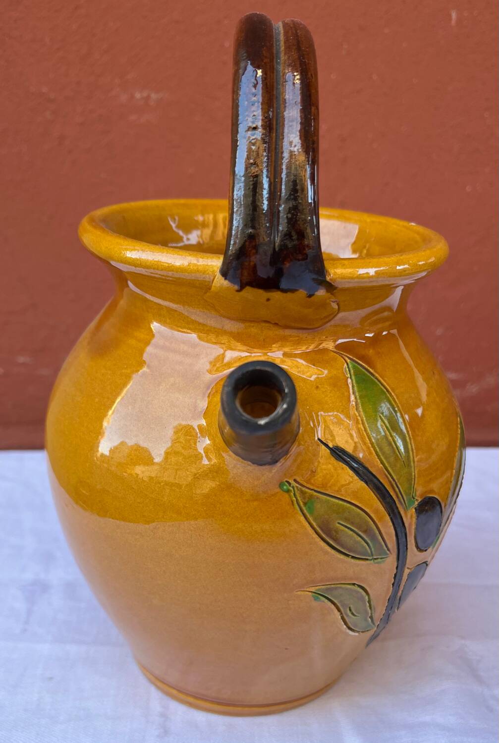 Provençal jug