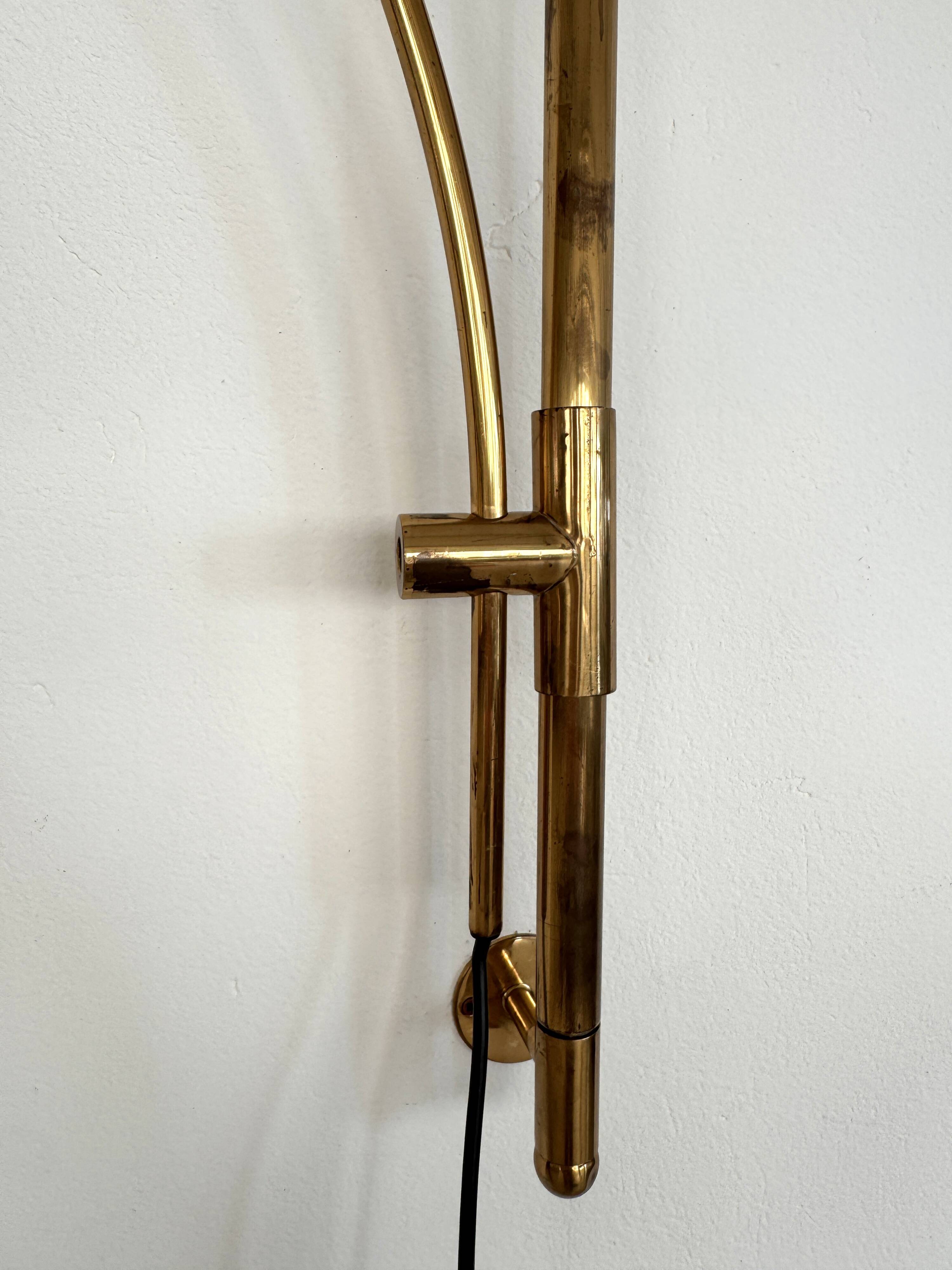 Lampe murale vintage à arc Florian Schulz XL BOCA en laiton, années 1970