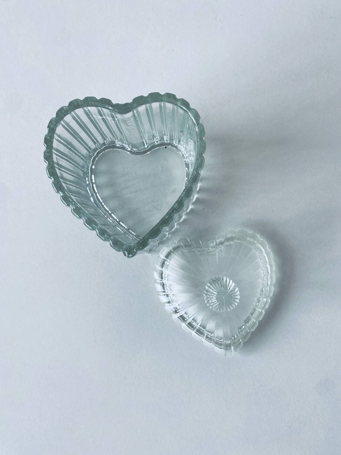 Glass heart candy box