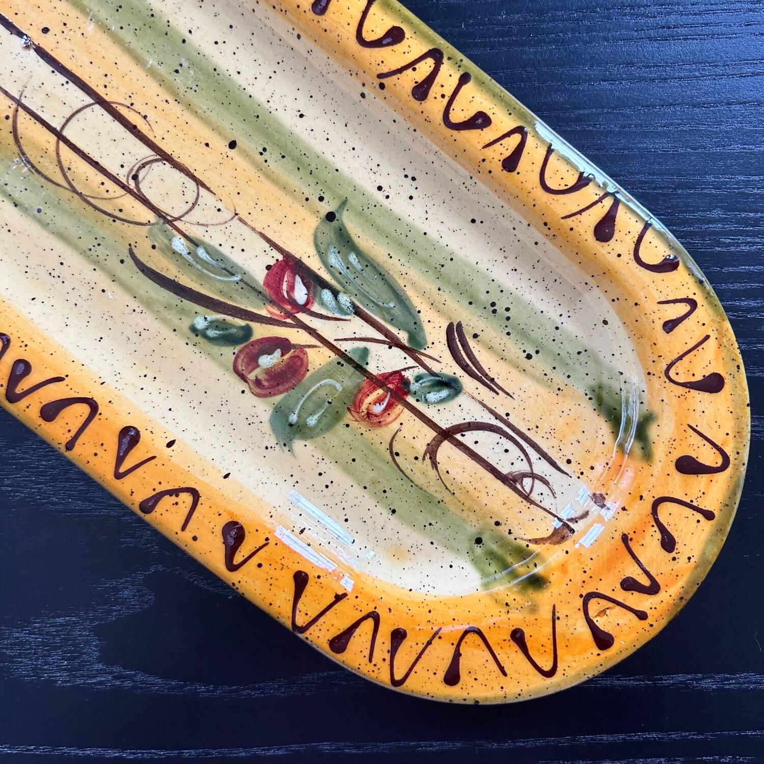 Long Provençal decorative plate