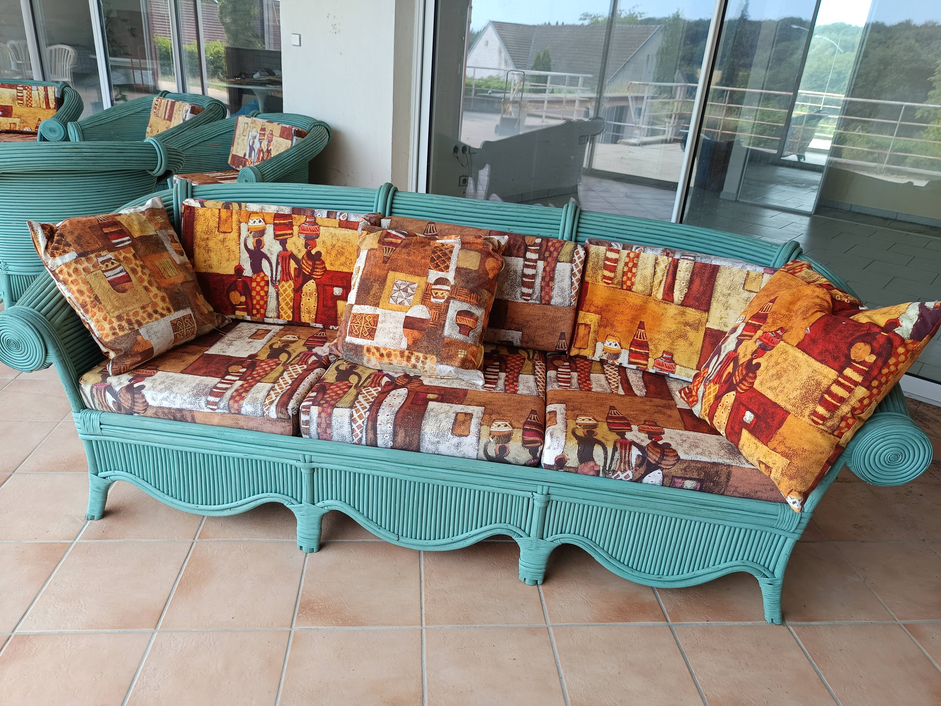 Large rattan lounge
