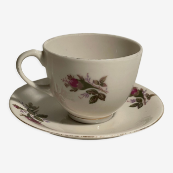 Porcelain cup with floral decoration
