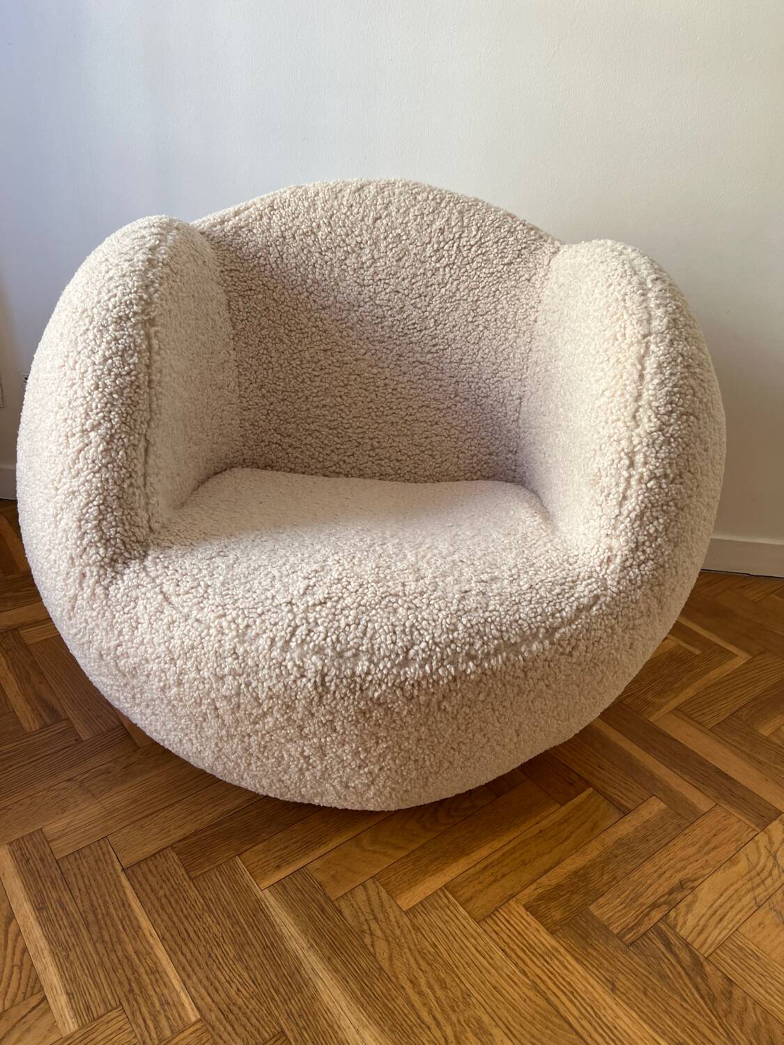 Vintage “Mochi” armchair