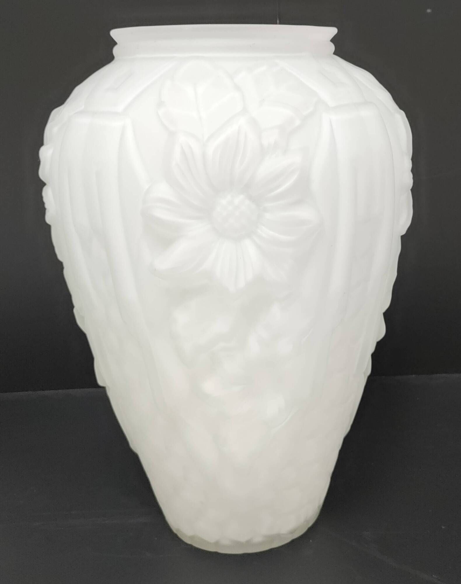 Large art deco glass vase with French floral decor H. 29.5 cm