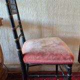 Petite chaise Napoléon III en bambou noir et assise velours rouge