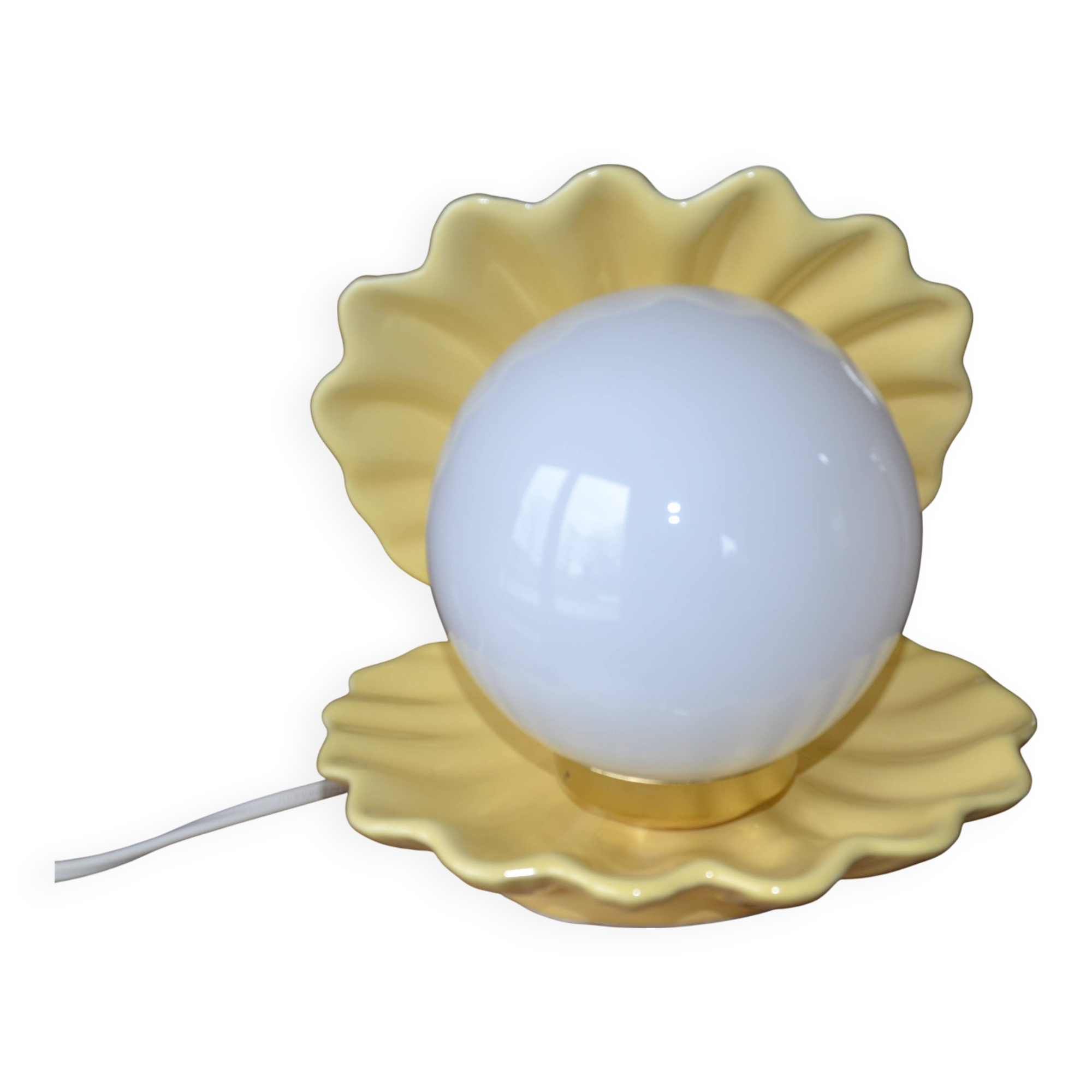 Porcelain and opaline shell lamp from the 70s-80s