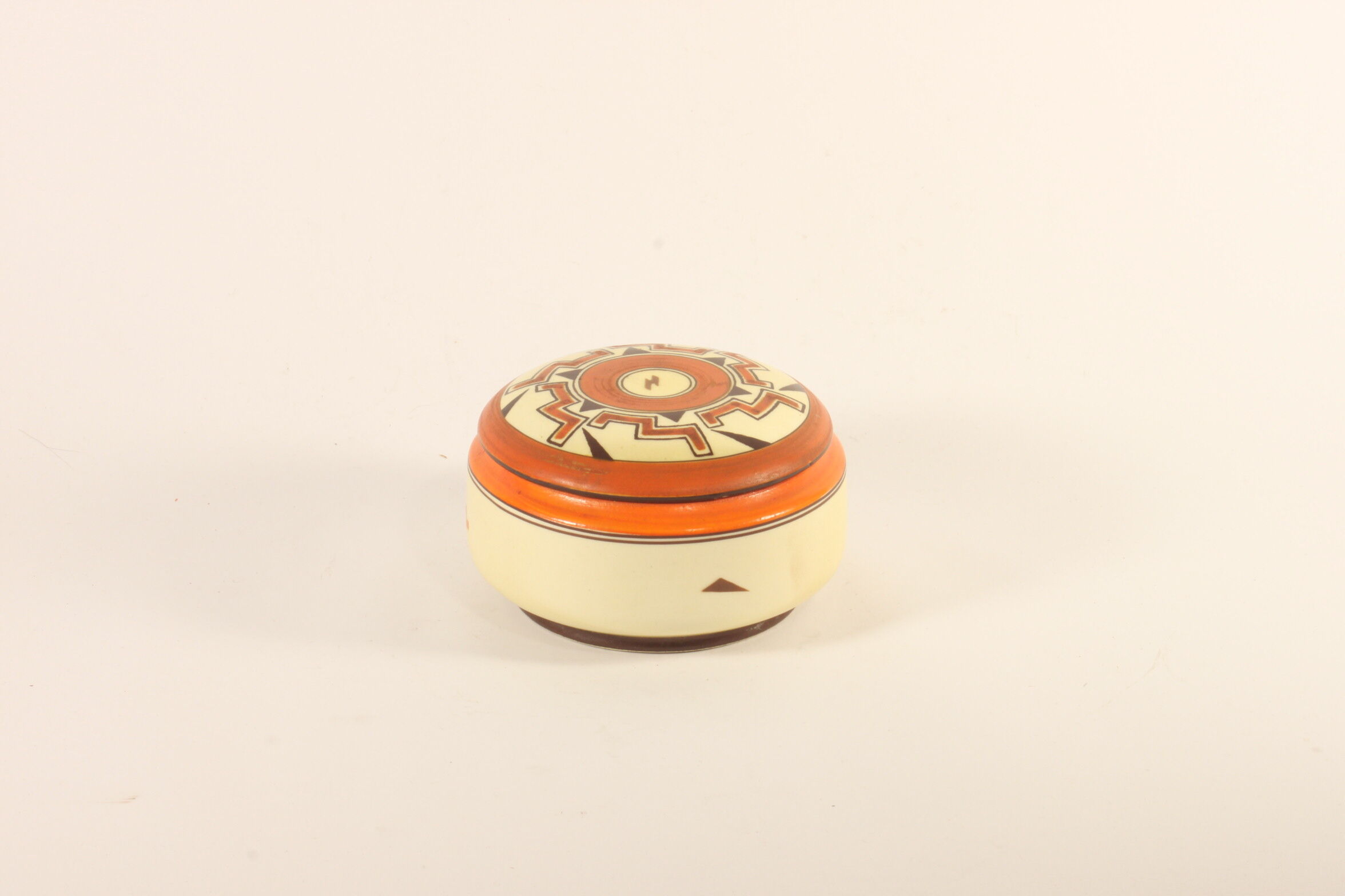 Art deco ceramic bonbonnière by BIHL Czechoslovakia, 1920s.