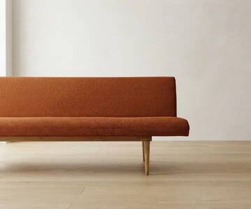 Lit de jour pliant des années 50 par Miroslav Navrátil, revêtement orange, années 1960, Tchécoslovaquie, 186 × 60 × 72 cm