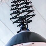 Scissor holophane lamp