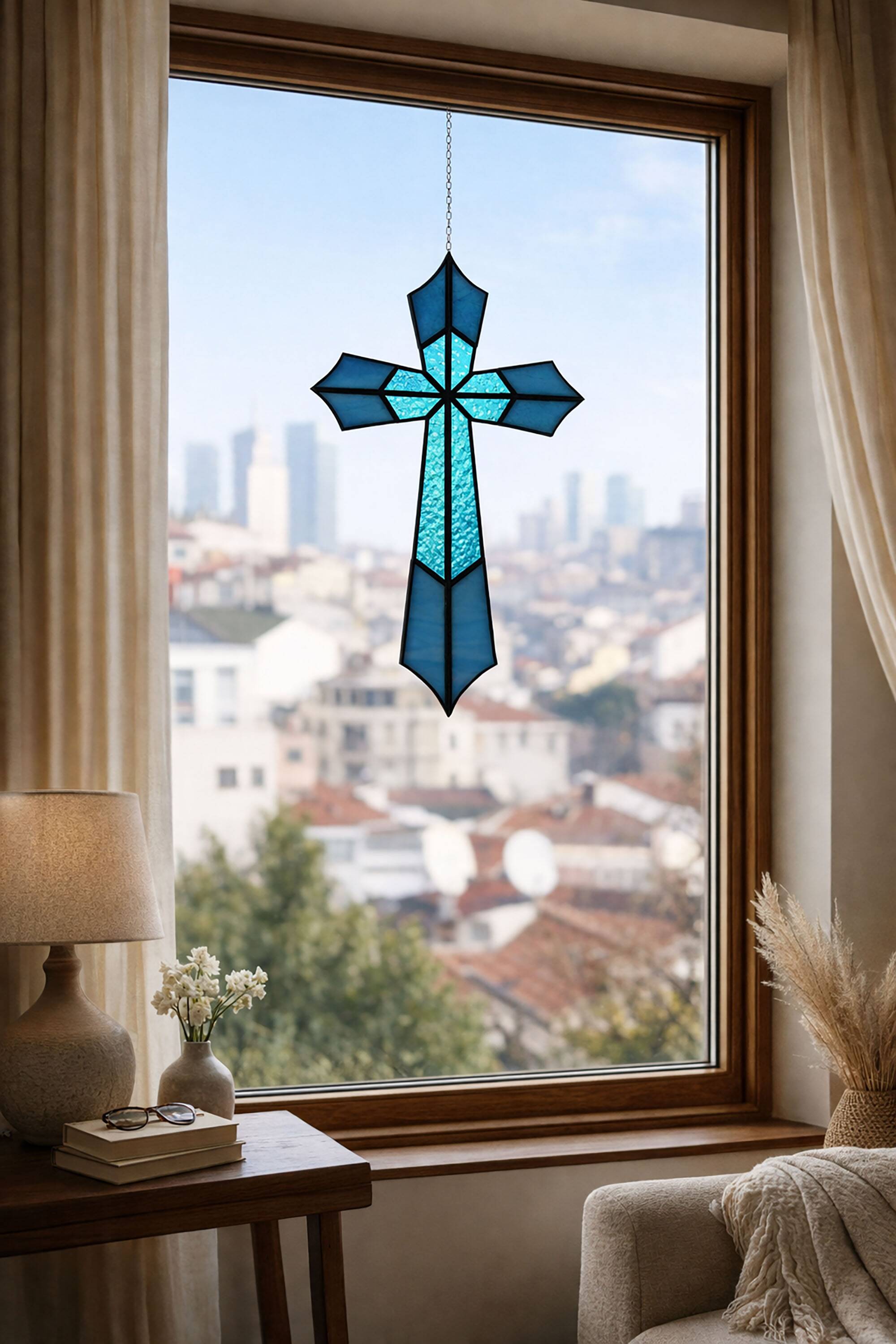 Vitrail Artisanal Croix – Verre Coloré Bleu – 40 × 50 cm – Pièce Unique