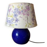 Lampe à poser vintage bleu marine et abat-jour à fleurs