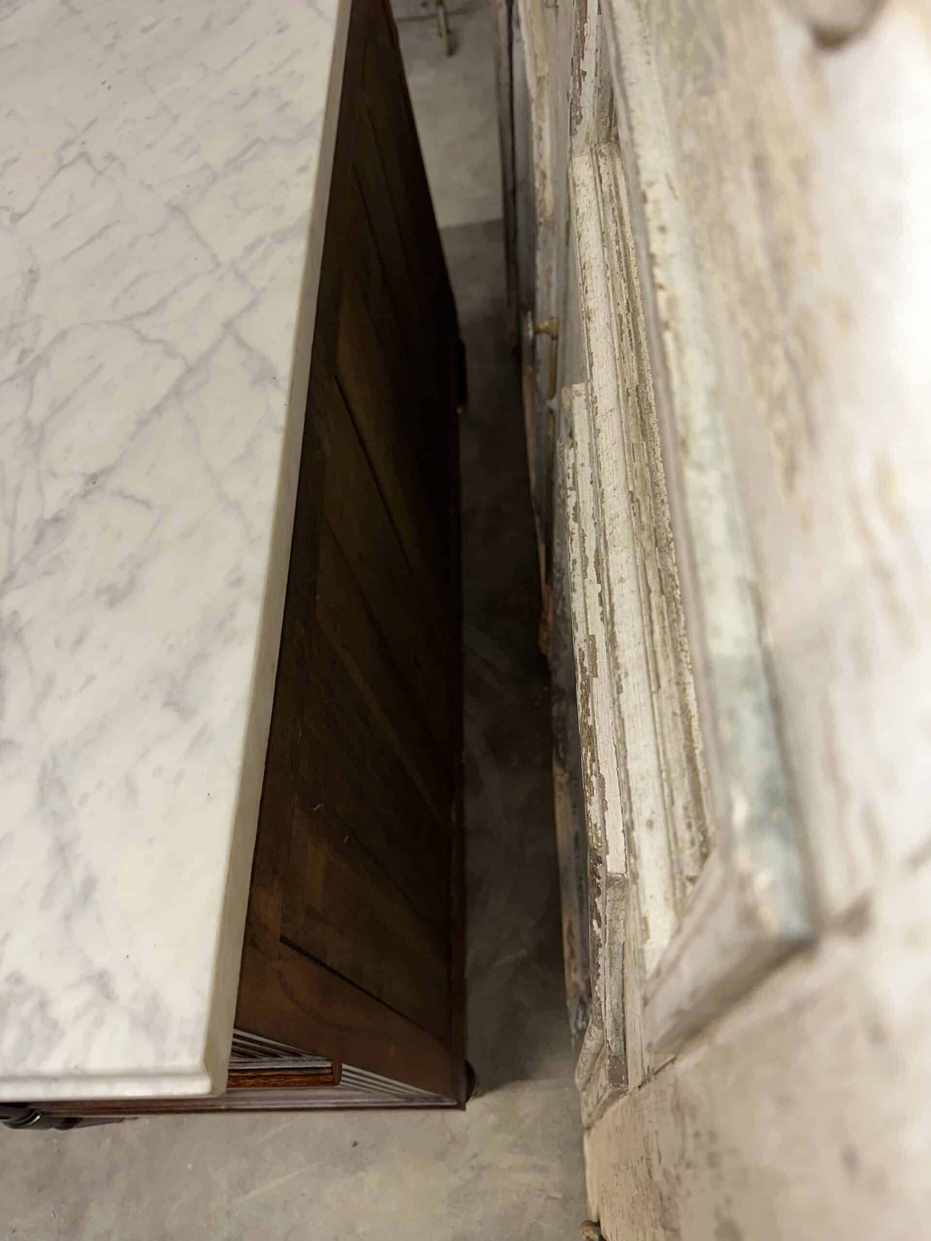 Commode de style Louis XVI en acajou