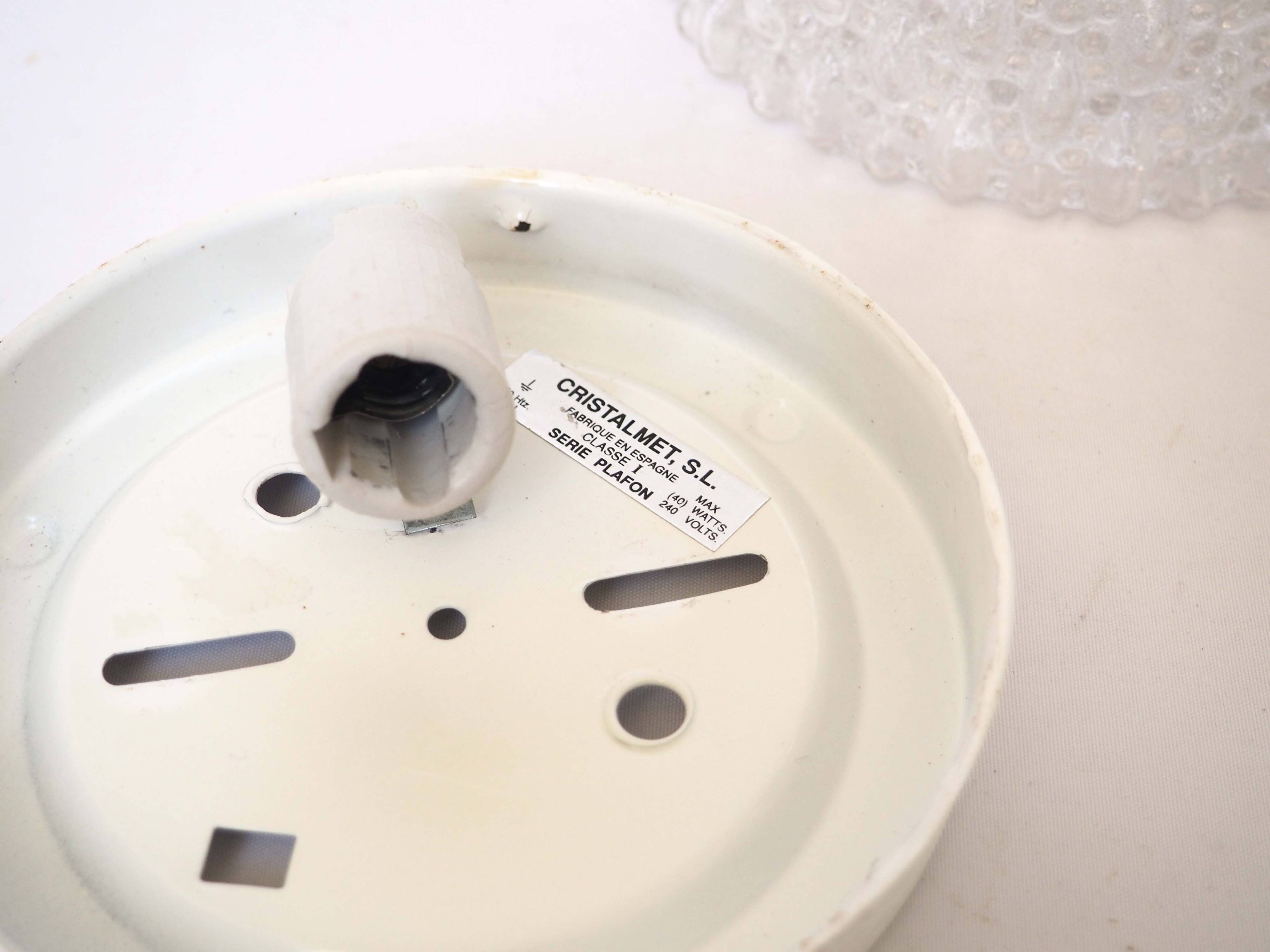 Tynnel bubble pattern molded glass wall light