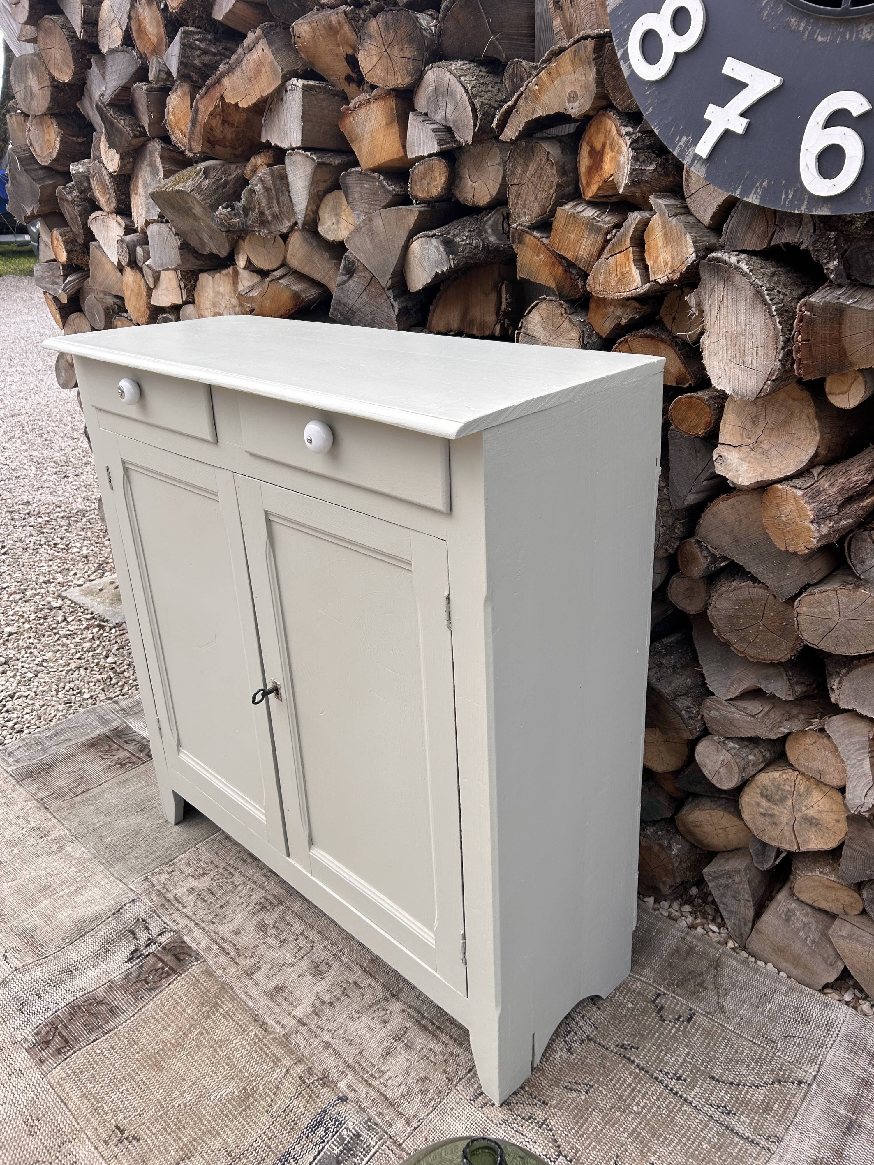 Parisian-style buffet