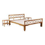 Bed 140 rattan and 2 vintage bedside tables