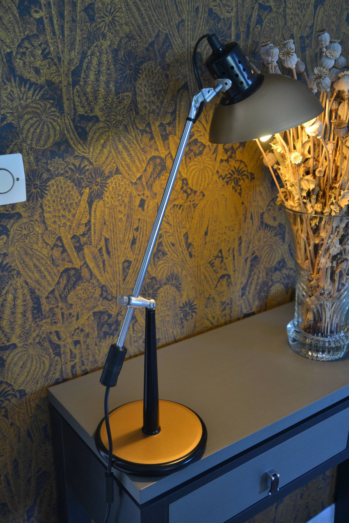 Articulated desk lamp Aluminor 1980s