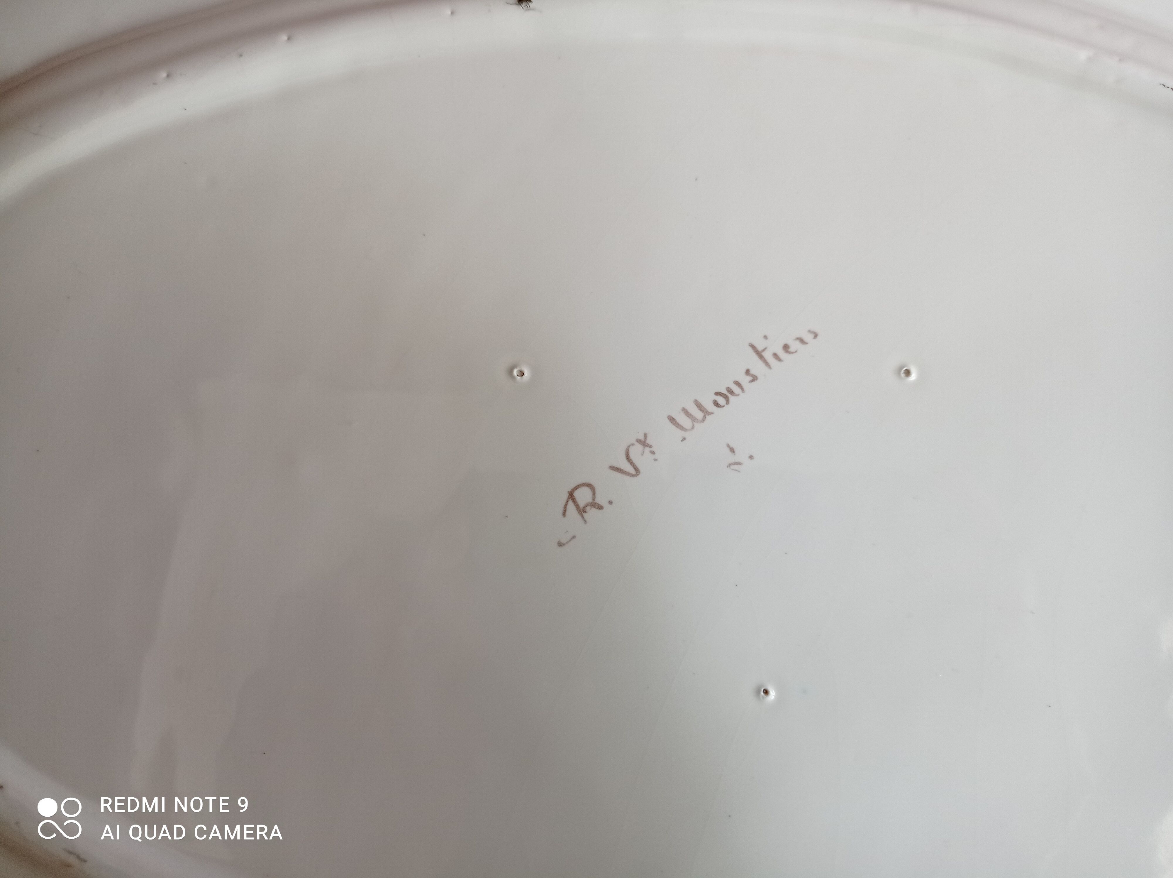 Soupiere en faience de moustiers
